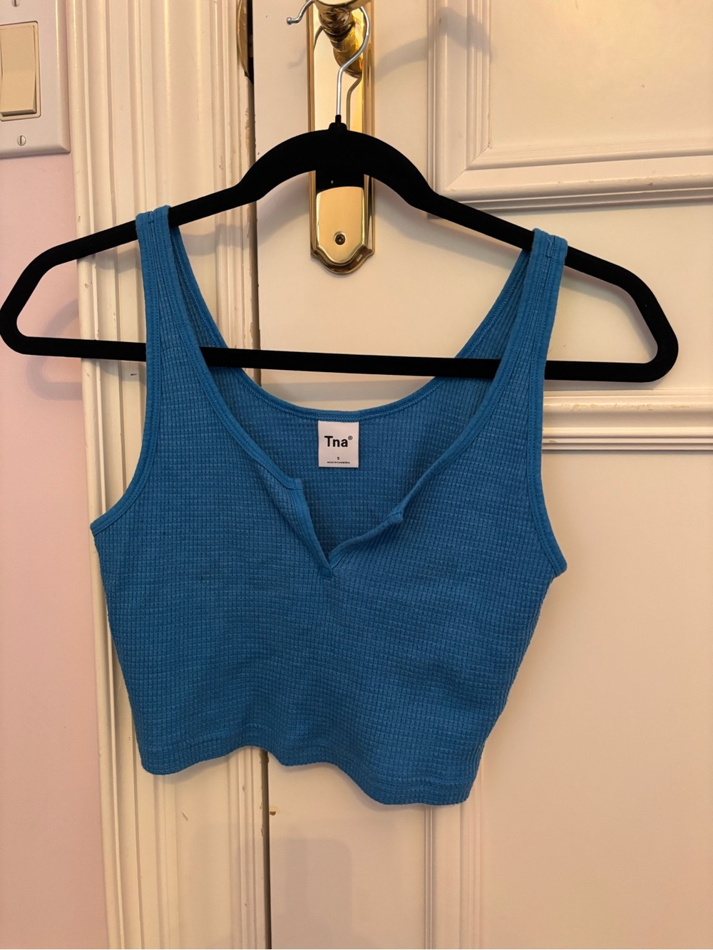 TNA Turquoise Ribbed V-Notch Crop Tank